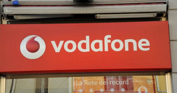 Problemi alla rete Vodafone, l’azienda si scusa e ripristina il servizio. Oltre 8mila segnalazioni dei clienti
