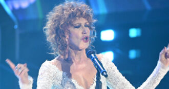 Copertina di “Fiorella Mannoia ha bestemmiato in diretta tv al Festival di Sanremo 2024”: ecco il passaggio “incriminato” della sua canzone e l’assurda teoria