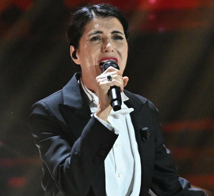 Sanremo 2024, la performance di Giorgia scatena i social: “Ha fatto i buchi al microfono”. E il meme sull'”artista disperato che deve esibirsi dopo di lei” diventa virale