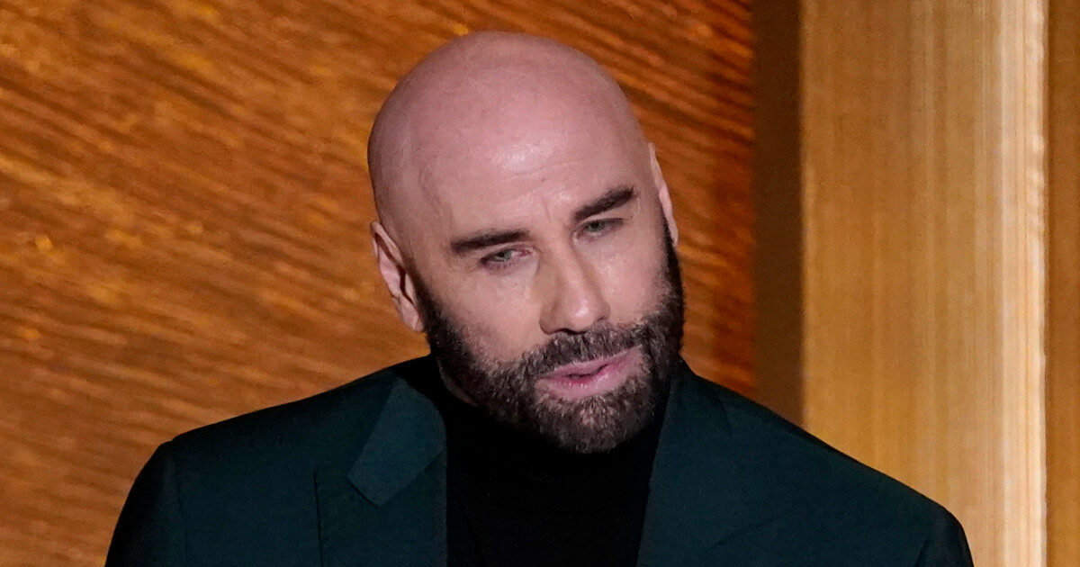 Sanremo 2024, John Travolta e l’elisir di lunga giovinezza a 70 anni: “Creo sempre qualcosa di nuovo, altrimenti mi annoio”