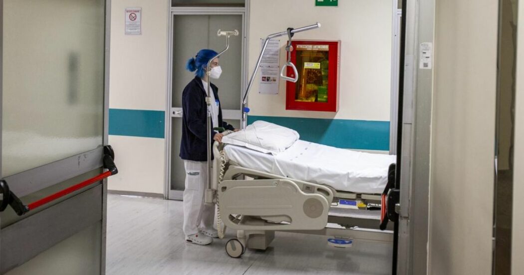 Sanità, fuga dal Sud: meno prevenzione e mortalità più alta. E il 22 per cento dei pazienti oncologici si è dovuto curare al Nord