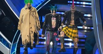 Copertina di Sanremo 2024, La Sad rubano la borsetta di Giulia Salemi: è subito “bonus Piero Pelù” al Fantasanremo – VIDEO