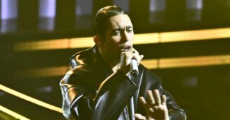 Copertina di FantaSanremo 2024, i punteggi dell’ultima serata: è giallo sul gesto di Mahmood. Angelina Mango trionfa, Dargen bacia Mara Venier. Attesa per la classifica