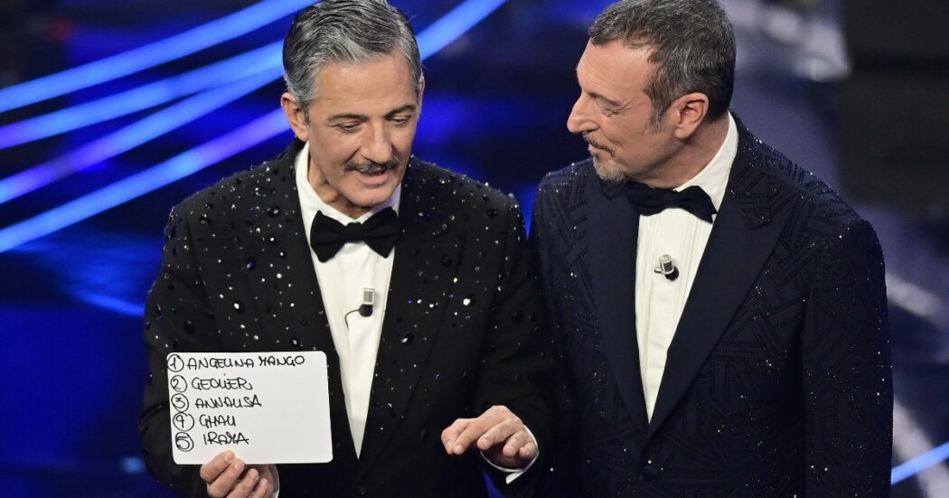 Sanremo 2024, le pagelle televisive della finale: gli “Amarello” hanno vinto e convinto (10). Si ripete l’effetto figuranti per gli ospiti, troppi 30 cantanti in gara