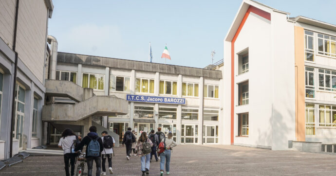 Modena, la Rete degli studenti medi scende in campo a difesa dello studente dell’Ites Barozzi  sospeso dopo un’intervista