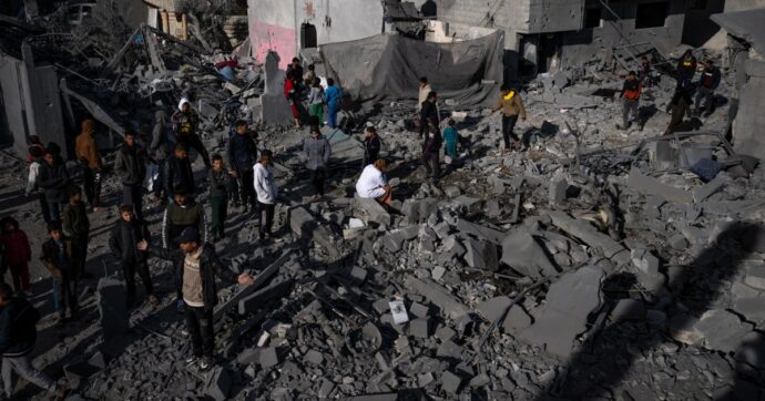 Gaza, pronto il piano di evacuazione di massa di Rafah. Tajani: “Reazione spropositata di Israele, non tutti i palestinesi sono Hamas”