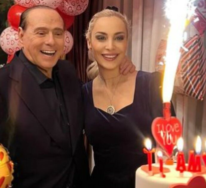 Marta Fascina scrive un messaggio a Silvio Berlusconi per San Valentino: “Il nostro amore supera la dimensione terrena”