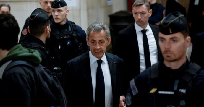 Gonfiò spese elettorali: condannato Sarkozy