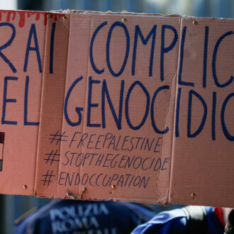 Copertina di L’Ue si accoda agli Usa per frenare Netanyahu: il Fatto di domani 15 febbraio