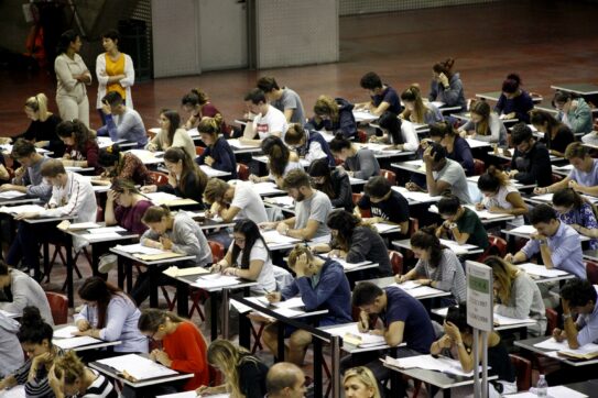 Test di medicina 2024, decise le date: il 28 maggio e 30 luglio. Archiviato il Tolc-Med: ecco cosa cambia