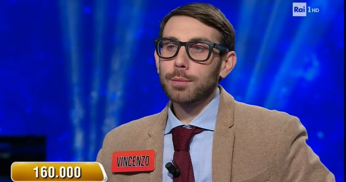 L’eredità, social in rivolta per il gioco della ‘ghigliottina’: “E noi paghiamo pure il canone”