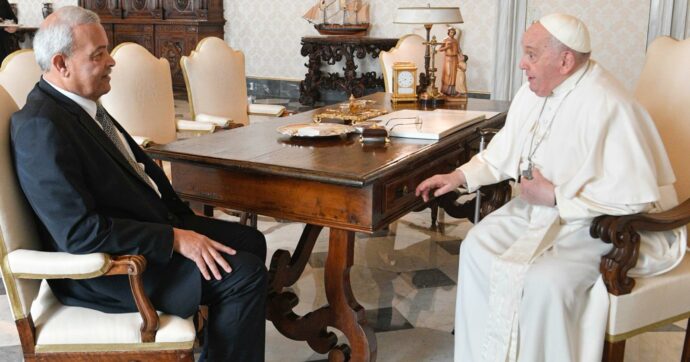Gaza, il Papa riceve il presidente della Mezzaluna rossa palestinese. È la prima volta. “Abbiamo bisogno della sua forza morale”