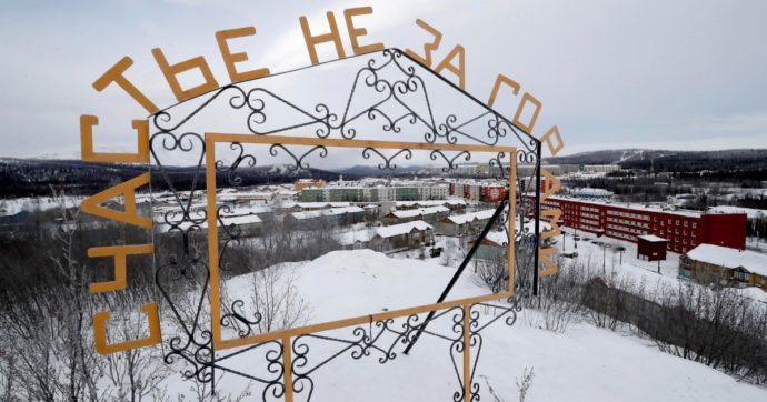 Navalny: i lividi, le convulsioni e l’ambulanza, tutto quello che non torna