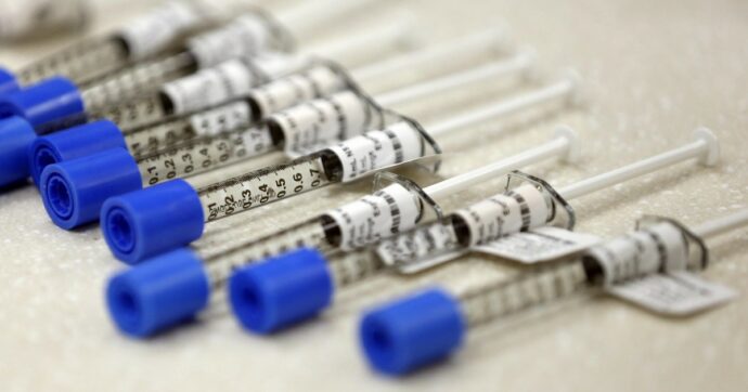 Fentanyl, l’allarme arriva anche in Italia: “È 100 volte più potente della morfina e 50 più dell’eroina”
