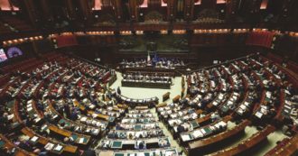 Copertina di Assange, i partiti in silenzio o sulla linea Usa: “Processo giusto”