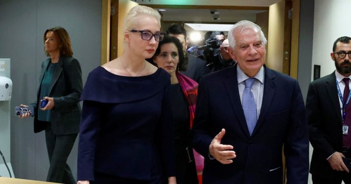 La moglie Yulia: “Avvelenato, adesso contro Putin ci sarò io”