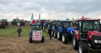 Copertina di I trattori di nuovo in marcia: corteo verso Monterotondo con 150 mezzi. Manifestazione anche in centro a Roma – Video