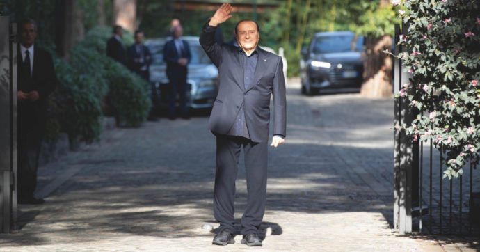 Villa Grande, cercansi offerte per l’ultima dimora di Berlusconi