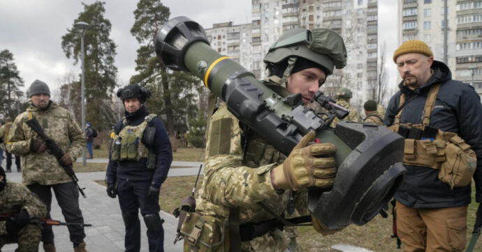 La guerra in Ucraina fa ricchi gli Usa. Il 64% dei soldi stanziati da Washington torna all’industria della difesa americana