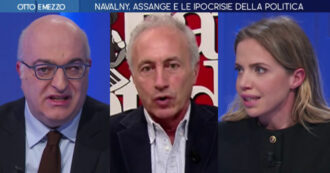 Copertina di Assange, Travaglio a La7: “Quale democrazia arresta i giornalisti perché danno notizie vere?”. Scontro con Borrelli e Sechi
