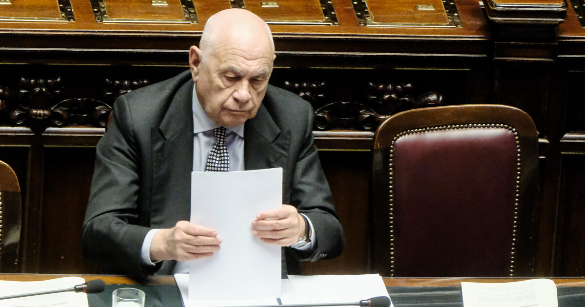 Il “nuovo” traffico d’influenze? Non serve più a nulla: così il ddl Nordio svuota il reato che punisce i faccendieri. Legalizzando la “zona grigia”