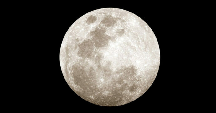 Gli Usa vogliono costruire un reattore nucleare sulla Luna: “Si tratta di vincere la seconda corsa allo spazio”