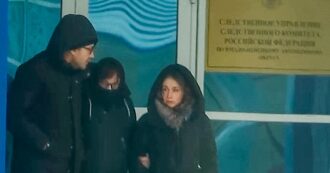 Copertina di Ultimatum alla madre di Navalny: “Accetta i funerali segreti o il corpo sarà seppellito nella colonia”. Lei rifiuta e fa causa agli investigatori