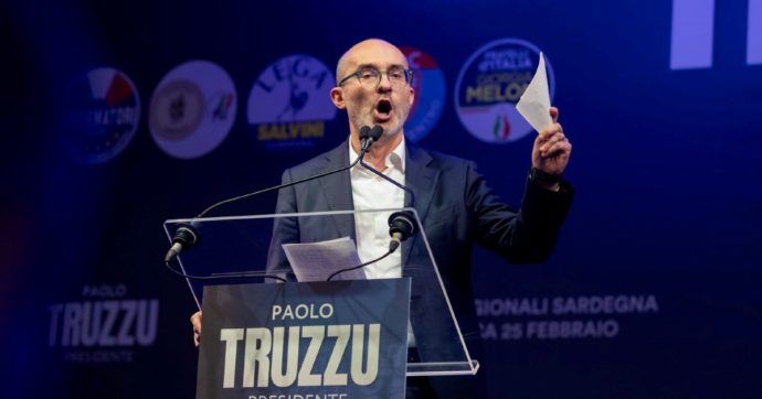 Elezioni in Sardegna, chi è il candidato meloniano Paolo Truzzu: dagli ingorghi fino all’aviaria, a Cagliari ha lasciato disastri