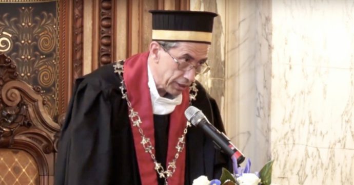 Manganellate al corteo pro-Palestina, il rettore Zucchi: “Violenze ingiustificabili, anche se non condivido le ragioni della protesta”