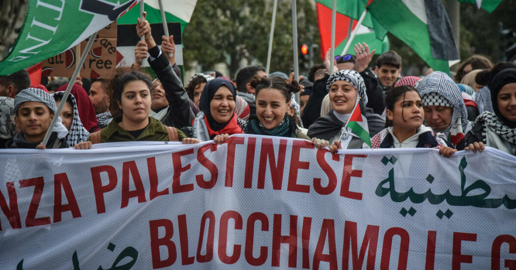 Israele, la contestazione a Molinari e il mondo sottosopra: qui il dissenso lo chiamano violenza