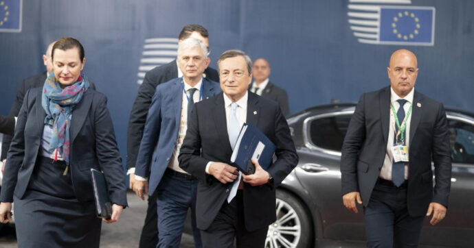 La ricetta di Draghi per il futuro dell’Ue: “Investimenti enormi e rapidi in difesa e nuove tecnologie”