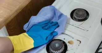 Copertina di Perché guardare i video delle pulizie ci rilassa? Benvenuti su CleanTok, dove riordinare casa è una forma di intrattenimento