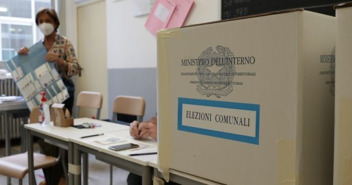 Trentino, dopo tre anni e quattro tentativi a vuoto, il comune delle infiltrazioni di ‘ndrangheta elegge un sindaco non residente