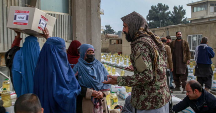 Copertina di Afghanistan senza neve, siccità in peggioramento: l’allarme per i bambini già malnutriti