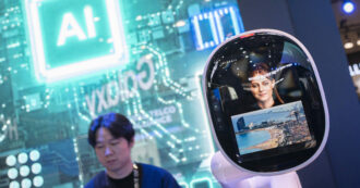 Copertina di Alla fiera della tecnologia mobile, la nuova sfida dei telefoni Ai (con qualche dubbio)