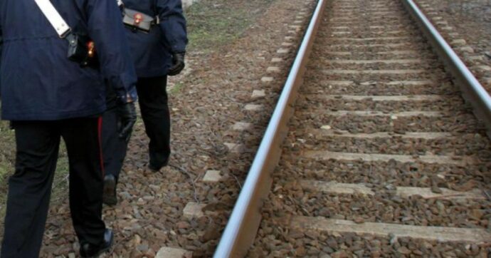 Un 17enne muore investito da un treno mentre attraversa i binari a Felizzano. Circolazione rallentata sulla linea Torino-Genova