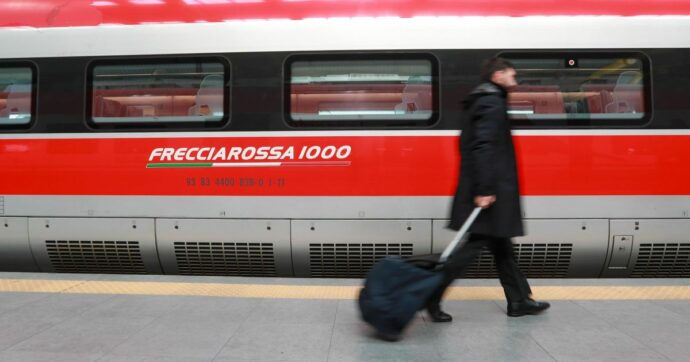 Trenitalia introduce nuovi limiti sul trasporto di bagagli nelle Frecce. E scattano le multe