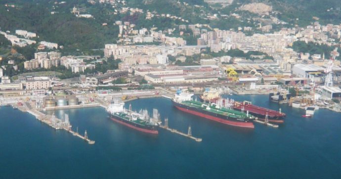 Porto Genova,  nuovo dragaggio in deroga alle norme sullo sversamento dei fanghi