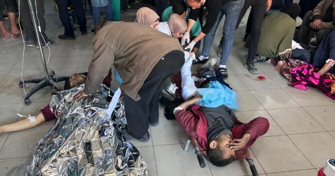 Copertina di Gaza, Israele spara sulla folla in cerca di aiuti: almeno 112 morti. ‘Erano una minaccia’. Meloni ‘sgomenta’: ‘Accertare i fatti’. Biden ammette: la tregua si allontana
