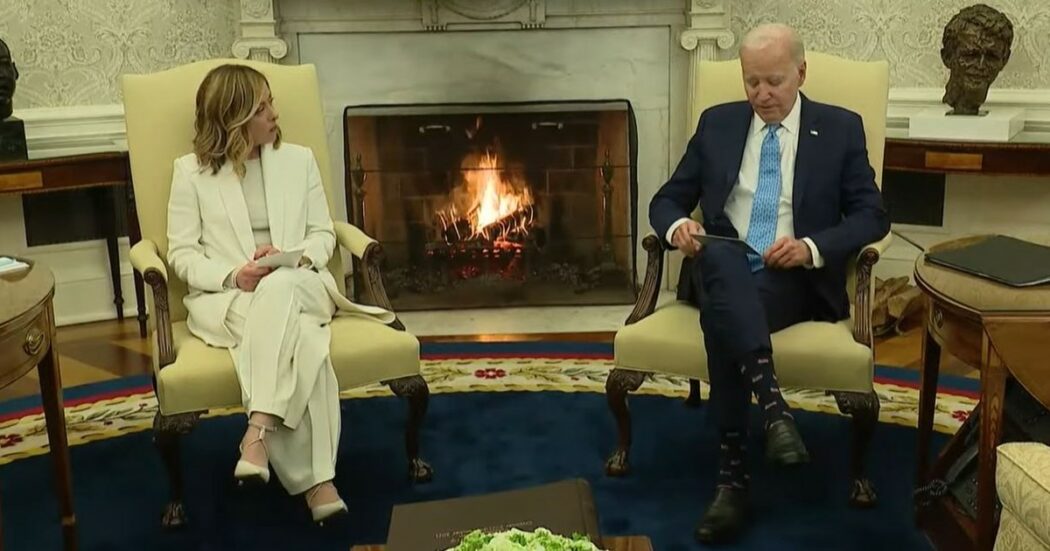 Meloni incontra Biden alla Casa Bianca: cancellato il punto stampa di rito. Poco prima l’annuncio del rimpatrio di Chico Forti