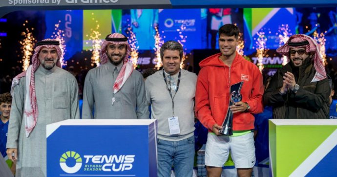 Arabia Saudita, socio del tennis mondiale mentre uccide ancora