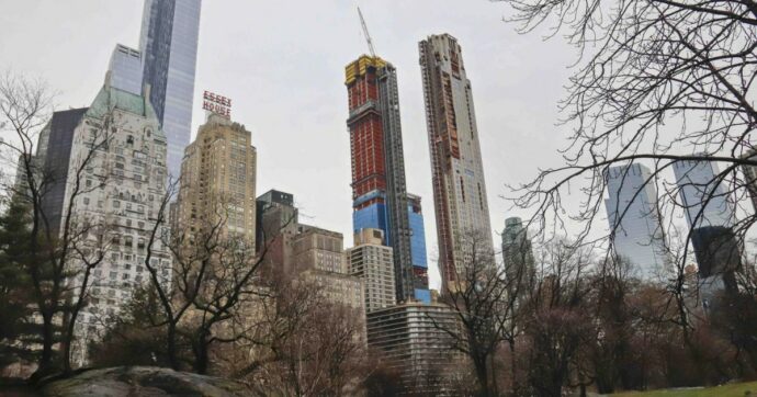 Ai ricchi piace abitare in alto: così si moltiplicano i quartieri grattacielo, per ora mezzi vuoti