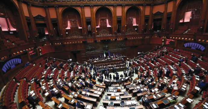 Dal governismo al populismo: vizi e virtù di destra e sinistra