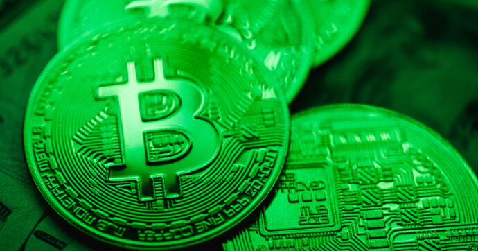 Il bitcoin festeggia un nuovo record. Quotazioni sopra i 69mila dollari, da inizio anno aumento di oltre il 60%