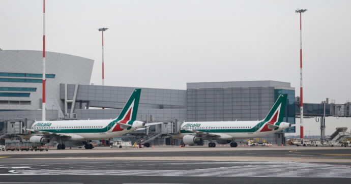 Per i voli dell’estate rincari fino al 300%. E il “prezzo dinamico” rende imprevedibile la fluttuazione delle offerte