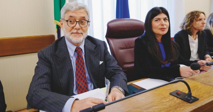 Melillo: “Spionaggio, fatto grave. Indagini simili in altre procure”