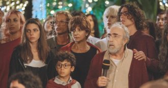 Copertina di Un altro Ferragosto, che gran tragicommedia la vita dell’italiano medio