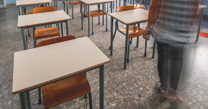 Prima, seconda e terza media insieme, in una sola classe di 18 alunni: le proteste dei sindaci contro la decisione del ministero in Abruzzo