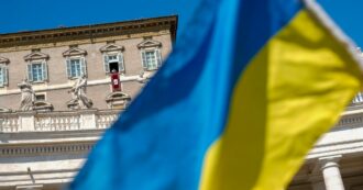 Copertina di Il capo della Chiesa ucraina risponde al Papa: “Non è possibile arrendersi”. Kuleba: “Nostra bandiera è gialla e blu, non bianca”