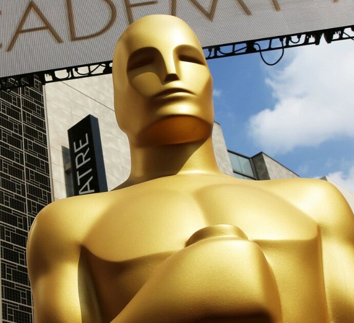 Presentatori, ospiti (da Spielberg ad Al Pacino) e orari: tutto quello che c’è da sapere sulla notte degli Oscar 2024
